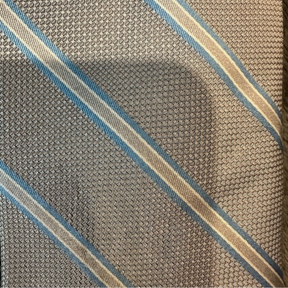Brooks Brothers Men's Pure Silk Tie ~ "346" ~ Blue ~ Striped ~ Made in the USA! - Picture 6 of 6